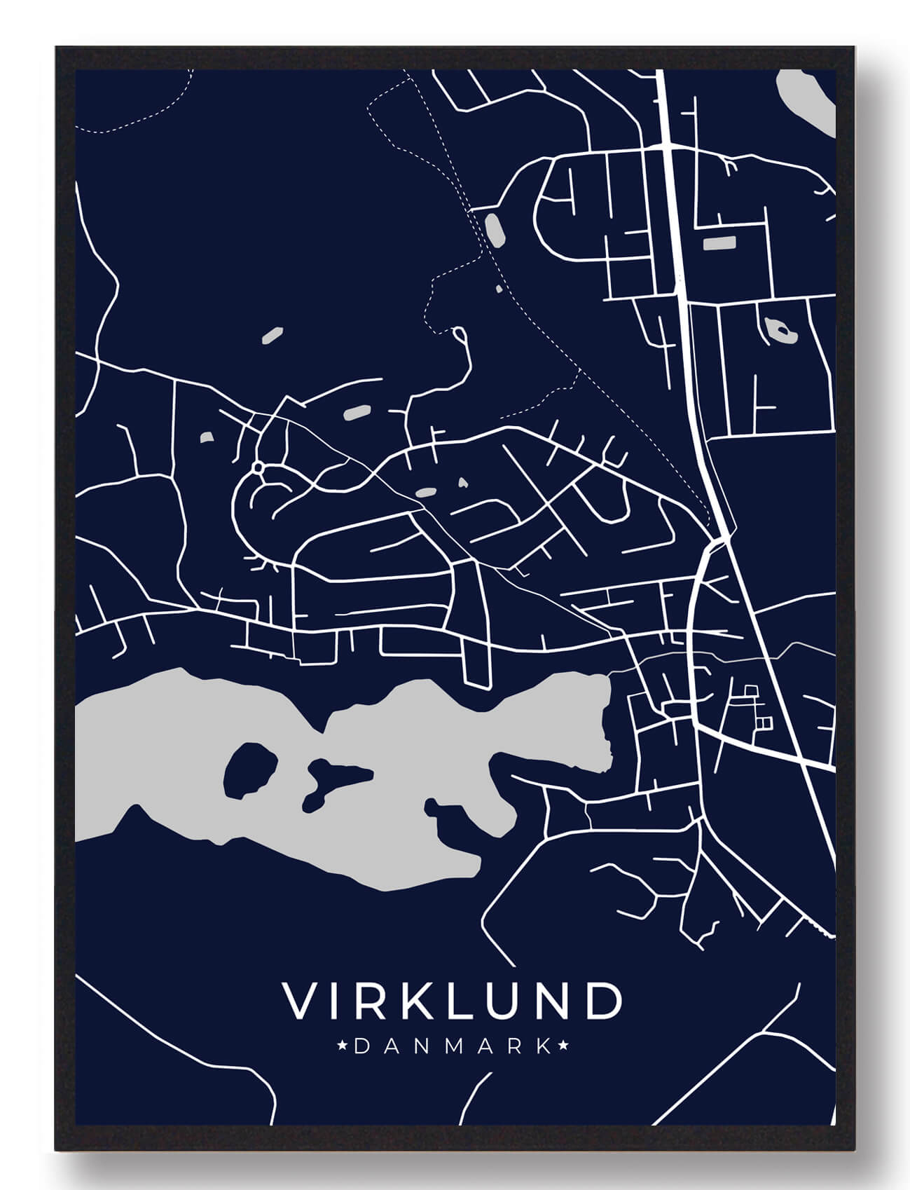 Virklund Plakat Mørkeblå  Størrelse:   15x21cm  A5